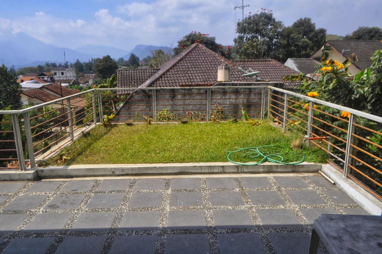 Dallil Putra Villa Lembang Εξωτερικό φωτογραφία