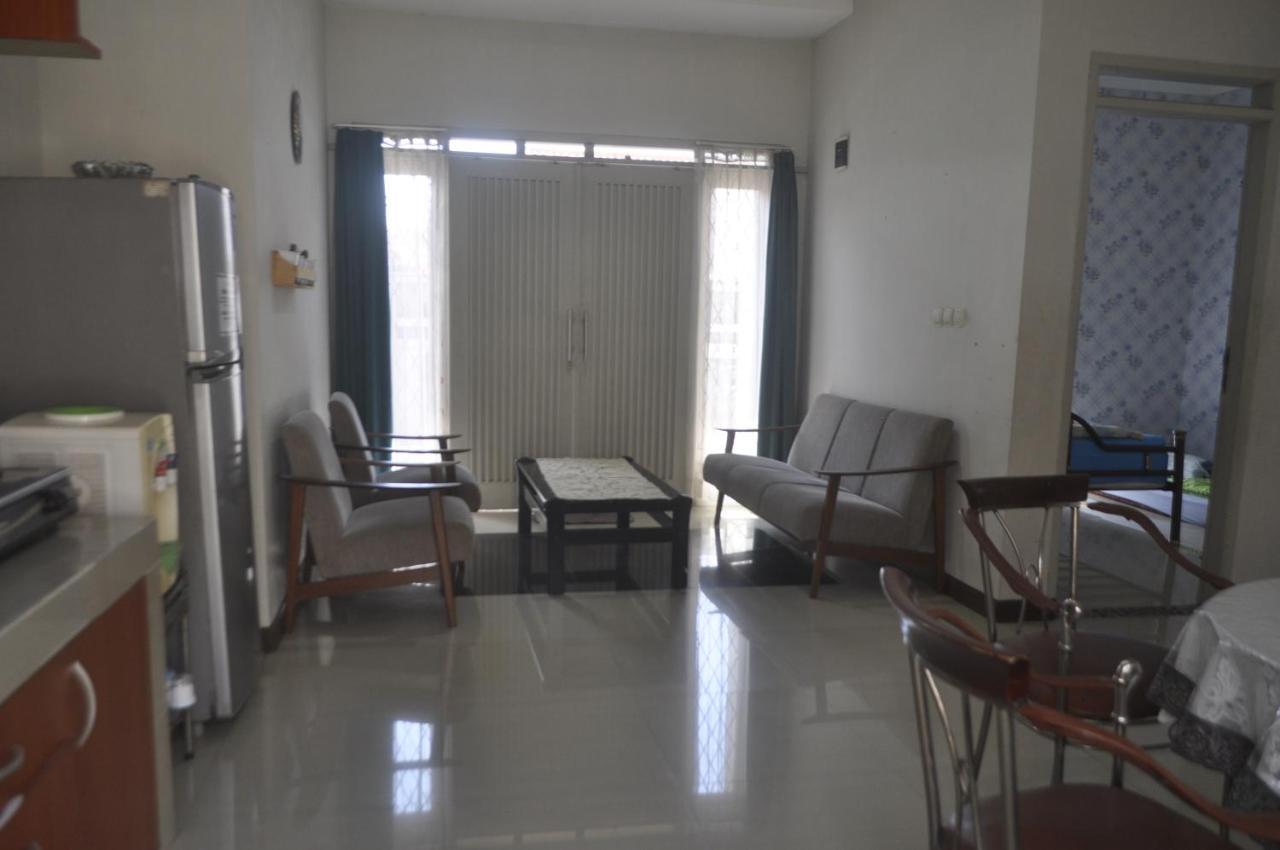 Dallil Putra Villa Lembang Εξωτερικό φωτογραφία